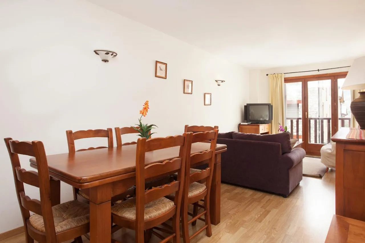 Apartaments Les Terrasses Del Tarter 0*,