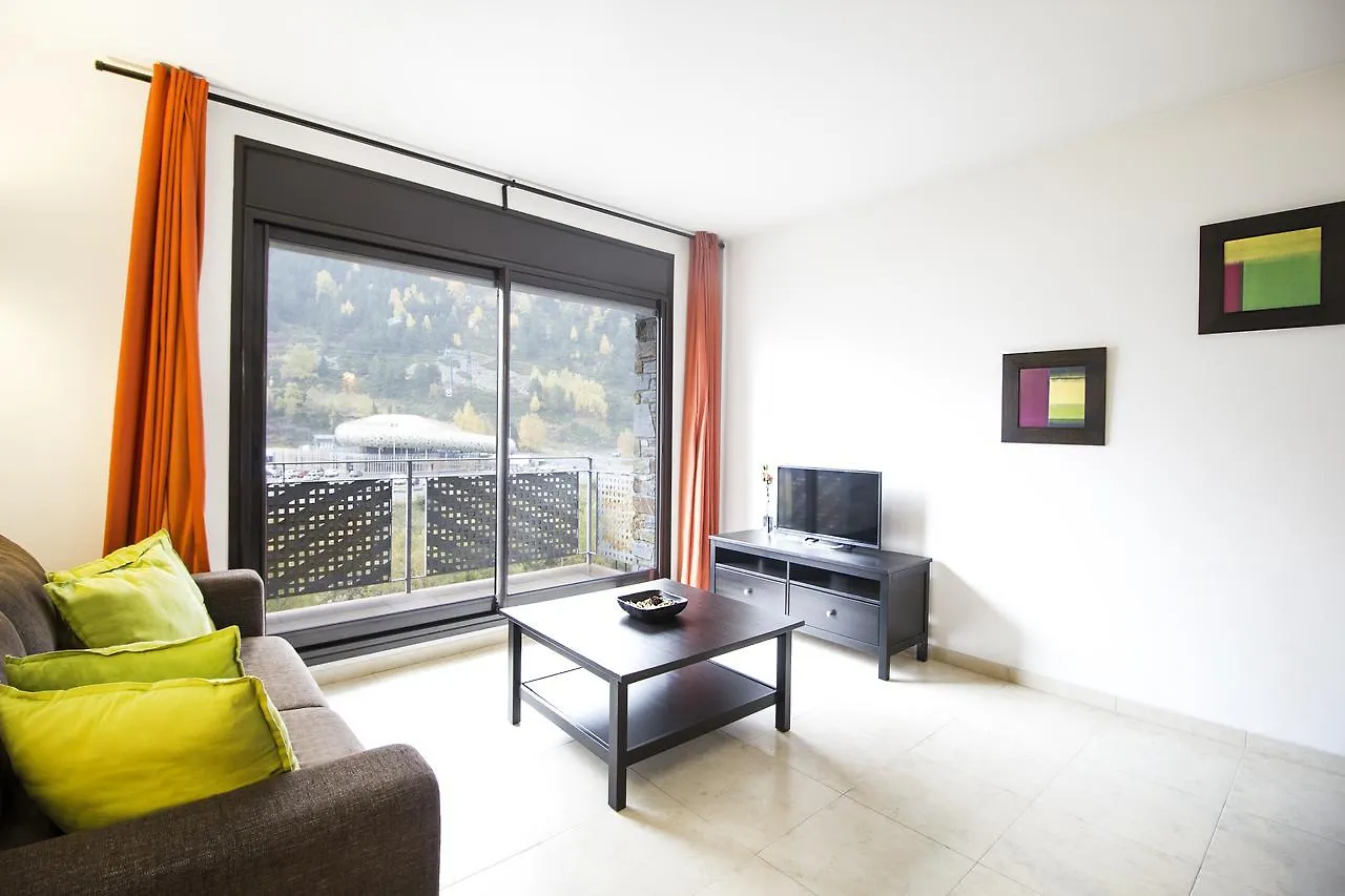 Apartaments Les Terrasses Del Tarter 0*,